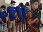 ibu-dan-anak-ditangkap-terkait-peredaran-uang-palsu-di-demak-1758894705462_169